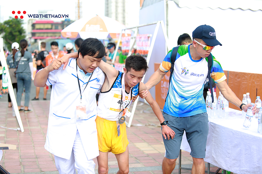 Những người hùng thầm lặng tạo nên sự thành công của Manulife Danang International Marathon Những người hùng thầm lặng tạo nên sự thành công của Manulife Danang International Marathon